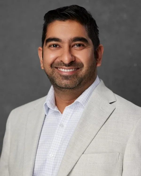 Dr. Mayank Kakkar